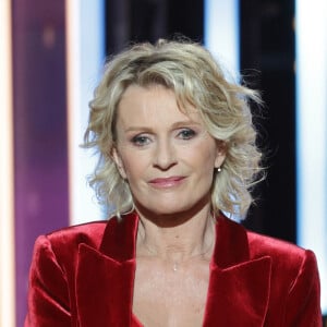 Sophie Davant - Les célébrités se mobilisent pour la 38ème édition du Téléthon dans les studios de France 2 à Paris, le 29 novembre 2024. © Coadic Guirec / Bestimage