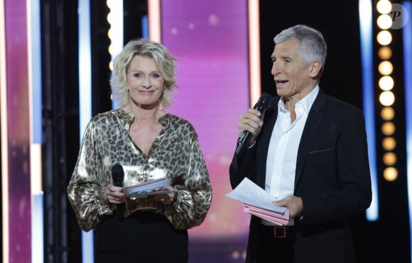 Sophie Davant et Nagui - Les célébrités se mobilisent pour la 38ème édition du Téléthon dans les studios de France 2 à Paris, le 29 novembre 2024. © Coadic Guirec / Bestimage