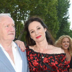 Niels Arestrup s'est éteint chez lui, à Ville-d'Avray, des suites d'une longue maladie
Niels Arestrup avec sa femme Isabelle Le Nouvel - Soirée du 90ème anniversaire de Line Renaud sur le Bateau Potel et Chabot "Pavillon Seine" à Paris le 2 juillet 2018. © Coadic Guirec/Bestimage