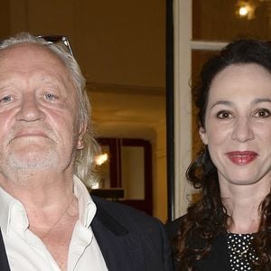 Le couple avait accueilli des jumeaux à l'été 2012.
Niels Arestrup et sa femme Isabelle - Générale de la pièce "Open Space" au théâtre de Paris le 11 mai 2015.