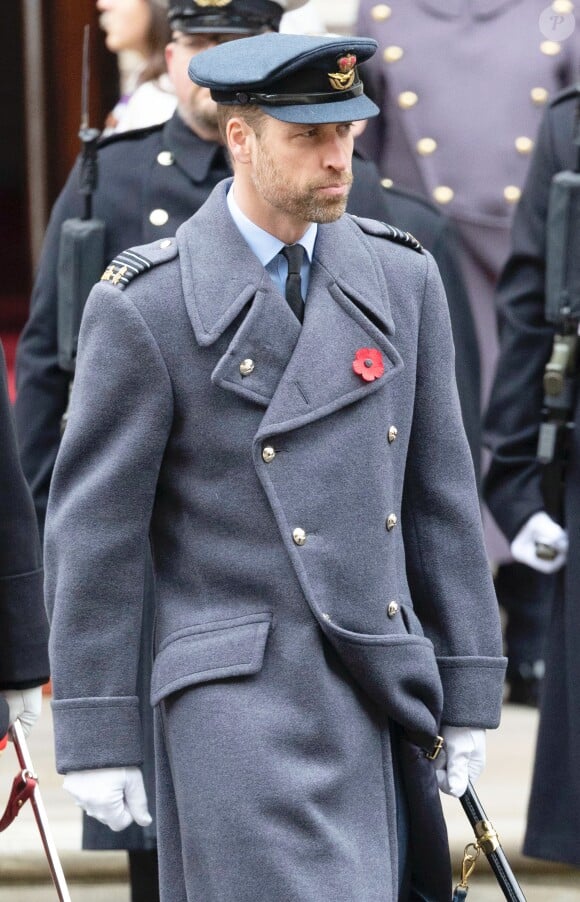 Le prince William prince de Galles honore les disparus des deux guerres mondiales lors de la cérémonie Remembrance Sunday ( Dimanche du souvenir ) au Cénotaphe à Londres - Photo ©Alpha Press