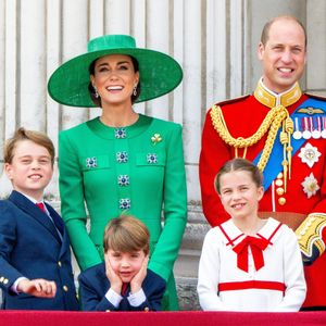 La duchesse de Cambridge, Kate Middleton, le prince William et leurs trois enfants : George, Charlotte et Louis.