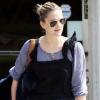 Drew Barrymore quitte son bureau à Hollywood le 30 mars 2010