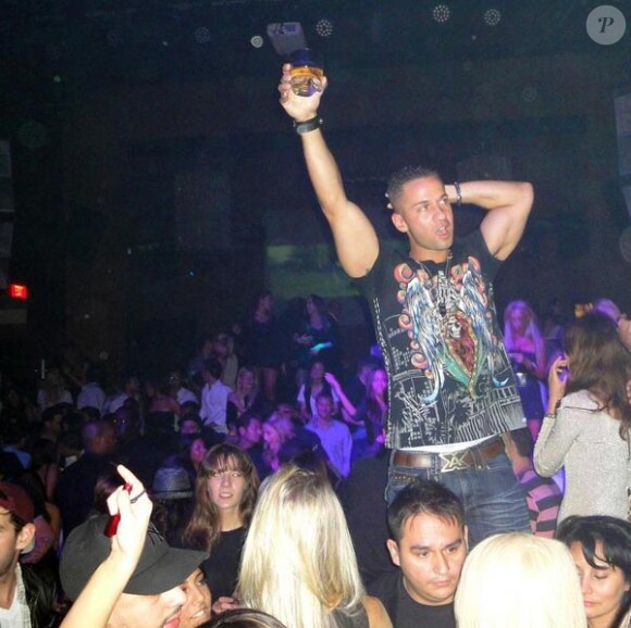 Mike "The Situation" Sorrentino à l'occasion de la soirée hommage à DJ AM, à Miami, le 25 mars 2010.
