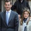 Letizia et Felipe d'Espagne, à Majorque avec leurs deux filles. La reine Sofia et le roi Juan Carlos sont également de la partie. 4/04/2010