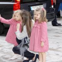 Letizia d'Espagne : La princesse est enfin de sortie avec ses adorables poupées !