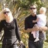 Gwen Stefani et Gavin Rossdale emmènent leurs deux bouts d'chou Kingston et Zuma chez Ron Meyer, pour une folle chasse aux oeufs de Pâques ! 4/04/2010