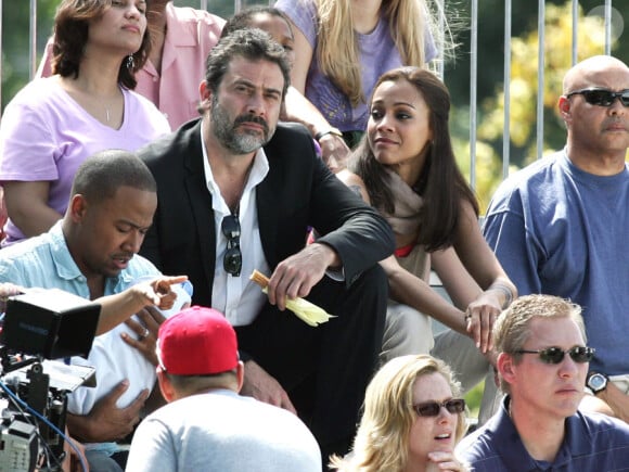 Jeffrey Dean Morgan et Zoe Saldana sur le tournage de The Losers à Los Angeles le 20 mars 2010