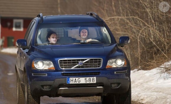 Le prince Carl Philip de Suède et sa nouvelle bien-aimée sulfureuse, Sofia Hellqvist, ont passé Pâques ensemble dans le Värmland... L'opinion publique suédoise retient son souffle face à cette liaison sulfureuse !