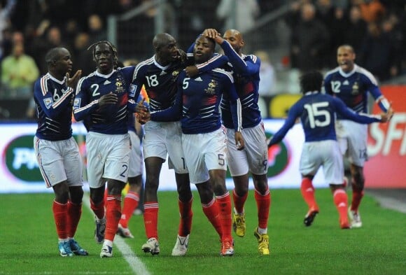 L'Equipe de France de football secouée par une affaire de moeurs dont elle se serait bien passée, à quelques semaines du Mondial, en Afrique du Sud.