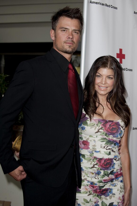 Fergie et Josh Duhamel à la soirée Croix Rouge organisée à Santa Monica le 17 avril 2010