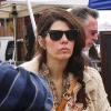 Marisa Tomei aperçue à Los Angeles dans un marché (11 avril 2010)