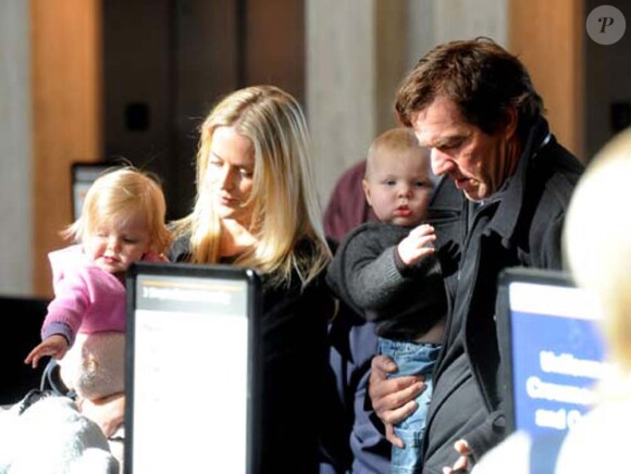 Dennis Quaid, sa femme Kimberley et leurs jumeaux, décembre 2008 !