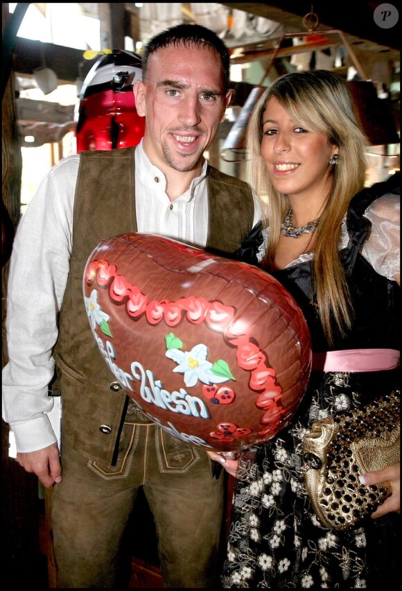 Franck Ribery et son épouse Wahiba à la fête en tenue locale en Allemagne