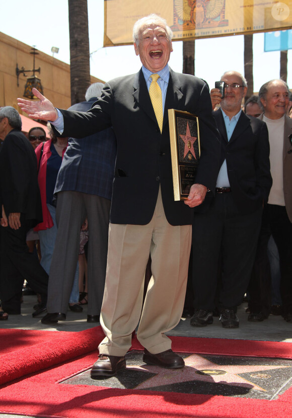 Mel Brooks a reçu son Etoile sur le Walk of Fame d'Hollywood, le 23 avril 2010