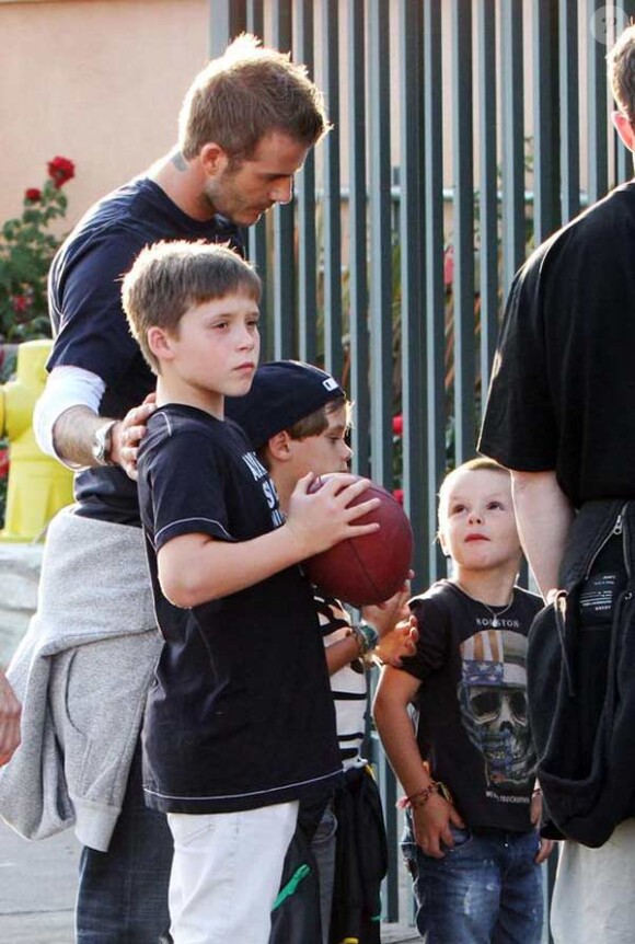 David Beckham et ses fils vont jouer au foot américain avec Tom Brady