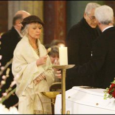 Mimi, épouse de Carlos, aux obsèques de son mari...22/01/2008