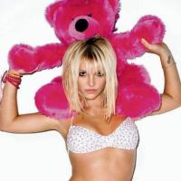 Britney Spears : Elle lance sa propre ligne de vêtements... Pourvu qu'elle soit bien conseillée !