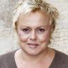 Muriel Robin tourne actuellement Le Masque de Julia.