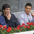 Raul et Cristiano Ronaldo assistent à la rencontre opposant Rafael Nadal à l'Ukrainien Dolgopolov, le 12 mai 2010 lors du tournoi de Madrid