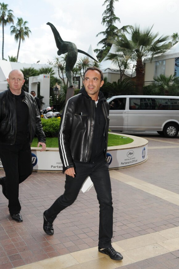 Nikos arrive à l'hôtel Majestic, à Cannes, le 13 mai 2010