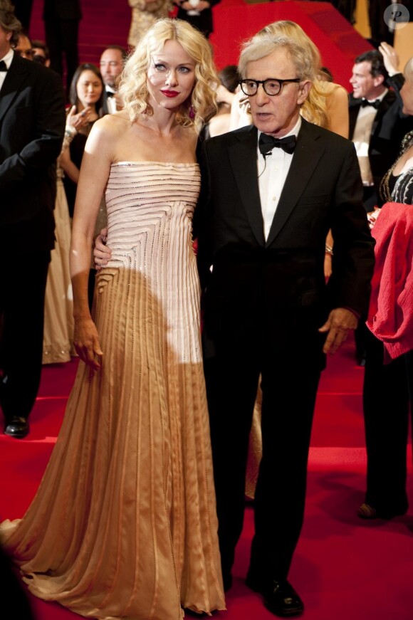 Naomi Watts et Woody Allen sur le tapis rouge du Festival de Cannes, avant la projection de You Will Meet A Tall Dark Stranger, le 15 mai 2010