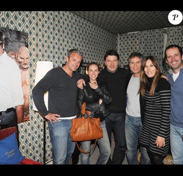 Philippe Lellouche Et La Belle Vanessa Demouy Ont Decide De Boire Fumer Et Conduire Vite Avec Tous Leurs Amis Purepeople