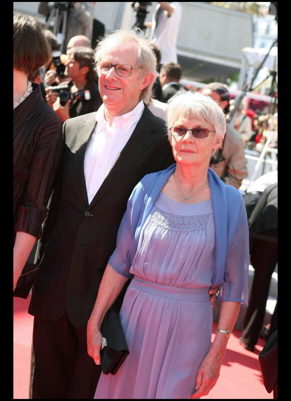Ken Loach et sa femme sur le tapis rouge du festival de Cannes le 20 mai 2010
