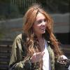 Miley Cyrus, dans les rues de Los Angeles le vendredi 21 mai, retrouve  sa meilleure amie Mandy, qu'elle n'a pas revue depuis de longs mois.