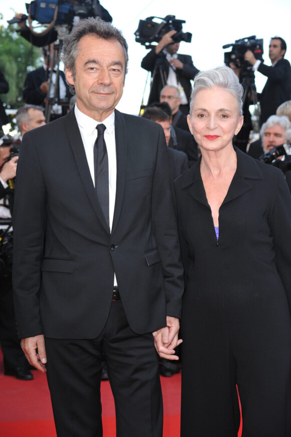 Michel Denisot et sa femme lors du dernier tapis rouge du 63e festival de Cannes le 23 mai 2010