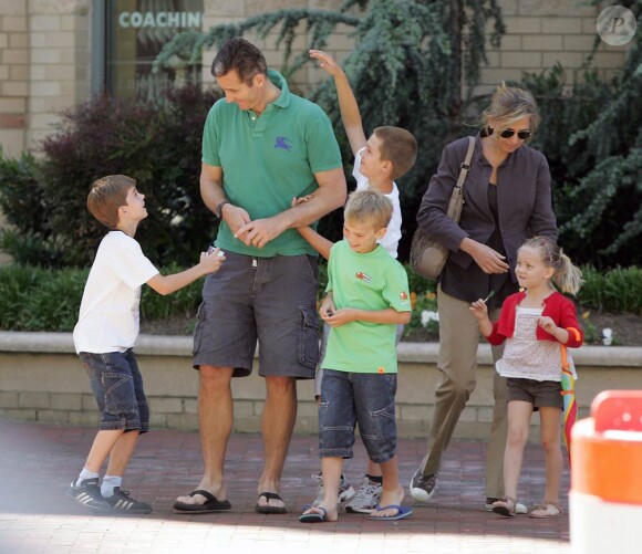 Cristina d'Espagne et son mari Iñaki Urdangarin étaient à Washington avec leurs quatre enfants début mai 2010.