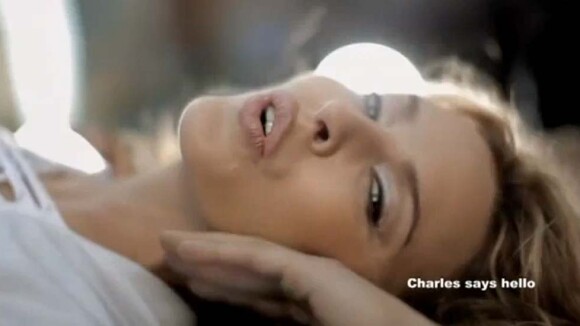 Regardez Kylie Minogue dans le premier extrait de son clip orgiaque !