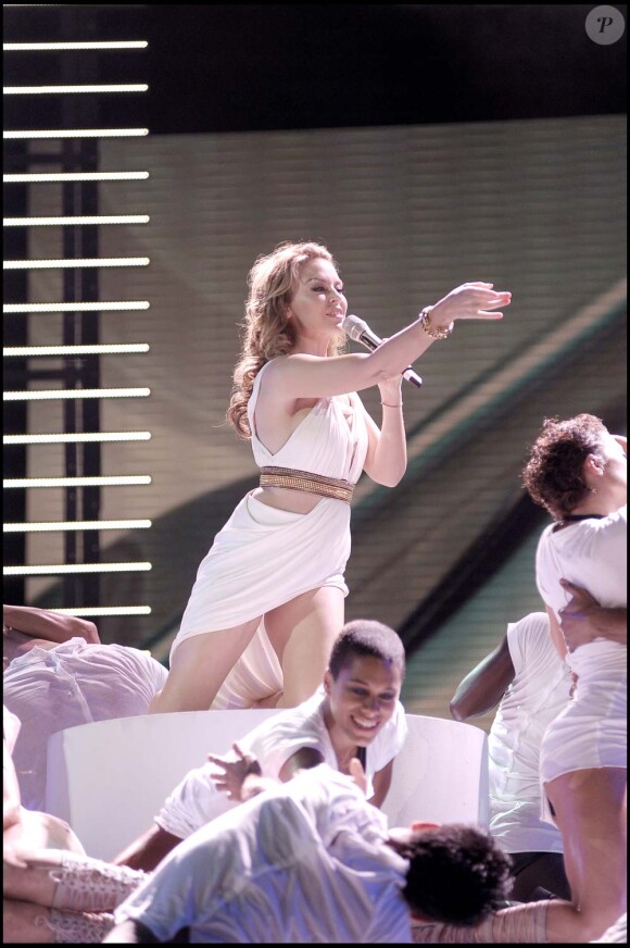 Kylie Minogue live au Wind Music Awards, à Vérone, le 30 mai 2010 !