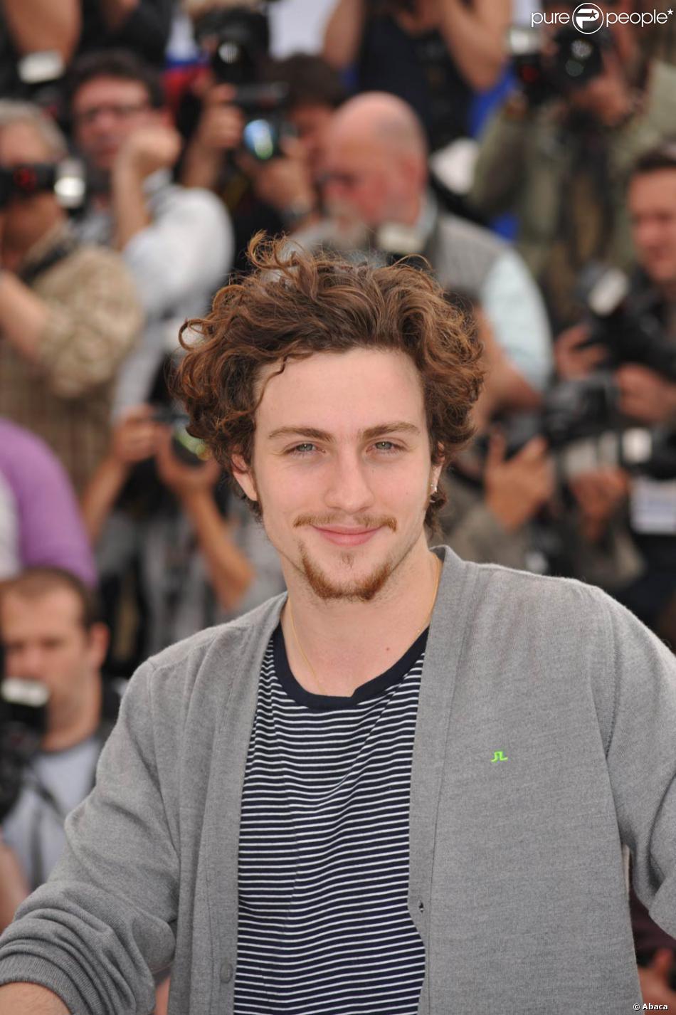 L acteur Britannique Aaron Johnson 19 Ans Et Sa Compagne La l-acteur-britannique-aaron-johnson-19-ans-et-sa-compagne-la