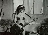 PHOTO : après Helena Bonham Carter et Sade, Amy Winehouse pose nue dans le cadre d'une campagne préventive...