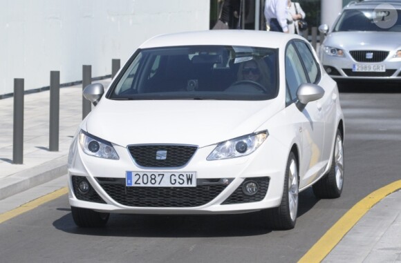 Shakira tourne une publicité pour une voiture de la marque Wolkswagen, qui est partenaire de sa tournée nord-américaine, à Barcelone, jeudi 3 juin.