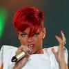 Rihanna, avec les cheveux rouges, au Capital FM Summertime Ball, le 6 juin 2010