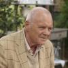 Anthony Hopkins dans le film You Will Meet a Tall Dark Stranger de Woody Allen