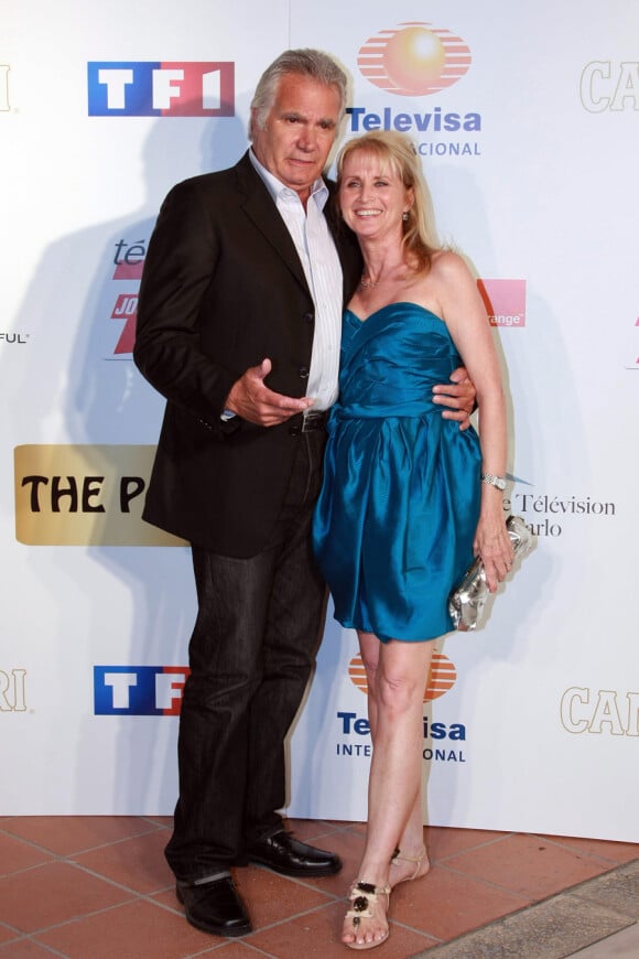 John McCook et sa femme lors du festival de Monte-Carlo le 9 juin 2010