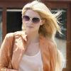 Mischa Barton se promène à Los Angeles. Elle paraît plus en forme que ces dernières semaines. 12 juin 2010