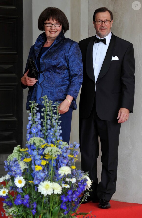 Vendredi 18 juin 2010, un somptueux banquet était organisé à l'Hôtel de Ville Eric Ericsson Hall de Stockholm en l'honneur du mariage de la princesse héritière Victoria de Suède et de Daniel Westling (en photo : les parents du marié).