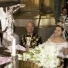 Le 19 juin 2010, la princesse héritière Victoria de Suède a épousé le roturier Daniel Westling en la cathédrale Storkyrkan, devant 1100 convives de marque. Puis ils rejoint le palais en barge pour une fête dans les jardins et le banquet nuptial (phot
