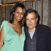 Didier Bourdon et son épouse Marie, enceinte, lors de la 300e et dernière représentation de la pièce Panique au ministère au Théâtre de la porte Saint-Martin le 19 juin 2010