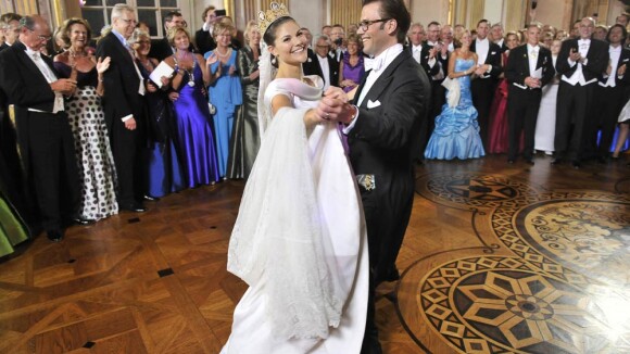 Mariage de Victoria de Suède : Découvrez les photos officielles du banquet nuptial... et l'ouverture du bal !