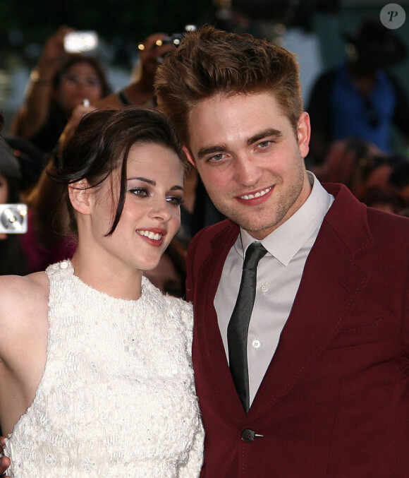 Kristen Stewart et Robert Pattinson lors de l'avant-première de Twilight III : Hésitation à Los Angeles le 24 juin 2010
