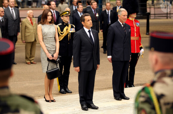 Carla Bruni et Nicolas Sarkozy à Londres le 18 juin 2010 pour la commémoration de l'Appel du Général de Gaulle
