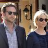 Bradley Cooper et Renée Zellweger à New York le 29 juin 2010 après avoir assisté à la pièce Lend me a Tenor