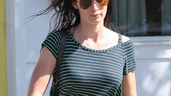 Emily Blunt : Et maintenant, ce sont ses cheveux qui la lâchent !