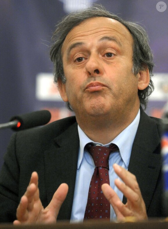 Le président de l'UEFA, Michel Platini, a été victime d'un malaise à Johannesburg (Afrique du Sud), alors qu'il dînait dans un restaurant aux côtés de Gérard Houllier.