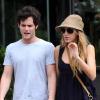 Blake Lively et Penn Badgley en amoureux à New York, le 12 juillet 2010